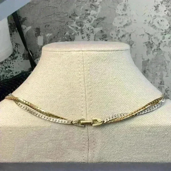 Vintage Gold and Siver Two Tone Necklace - Picture 2 of 3